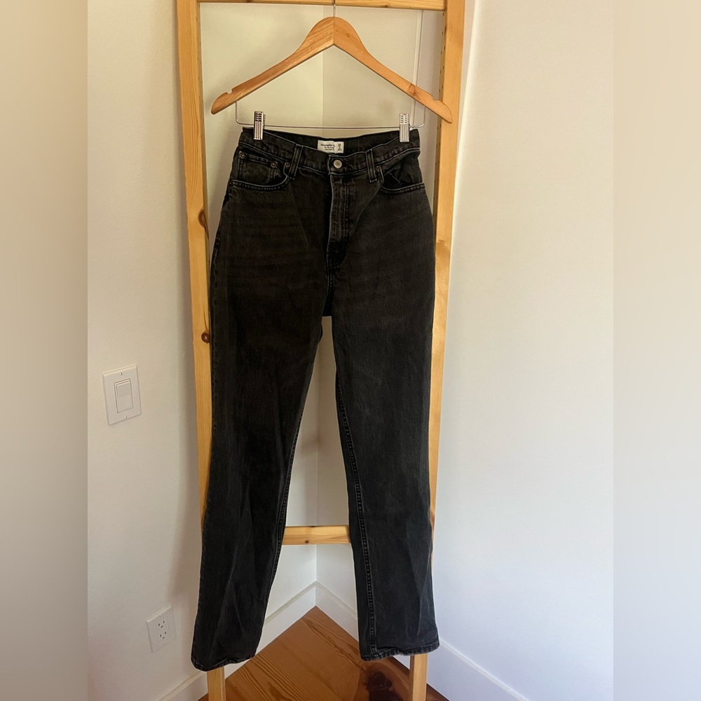 Abercrombie & Fitch Women's 90’s Straight Ultra High Rise Jeans - 26